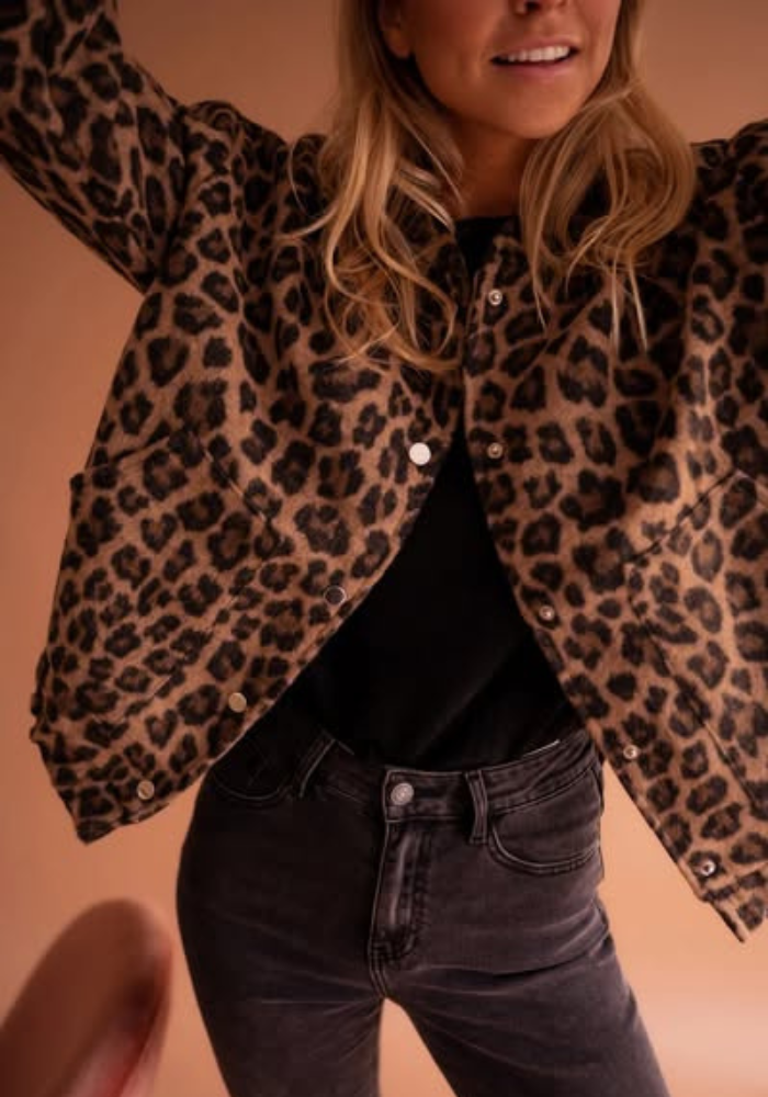 Leona | La Chaqueta Bombardier Leopardo