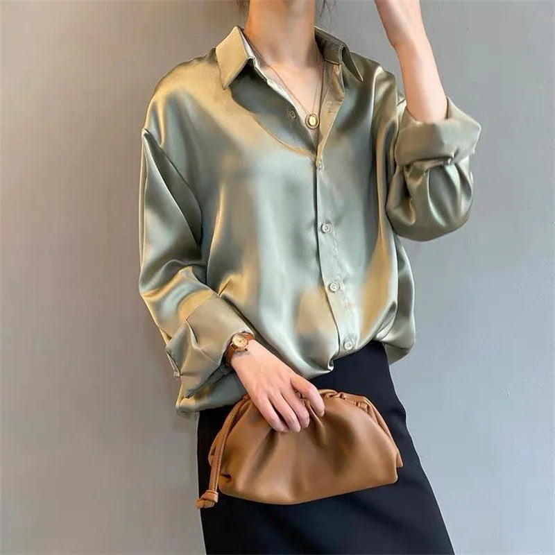 Blusa Elodie I de seda estilizada