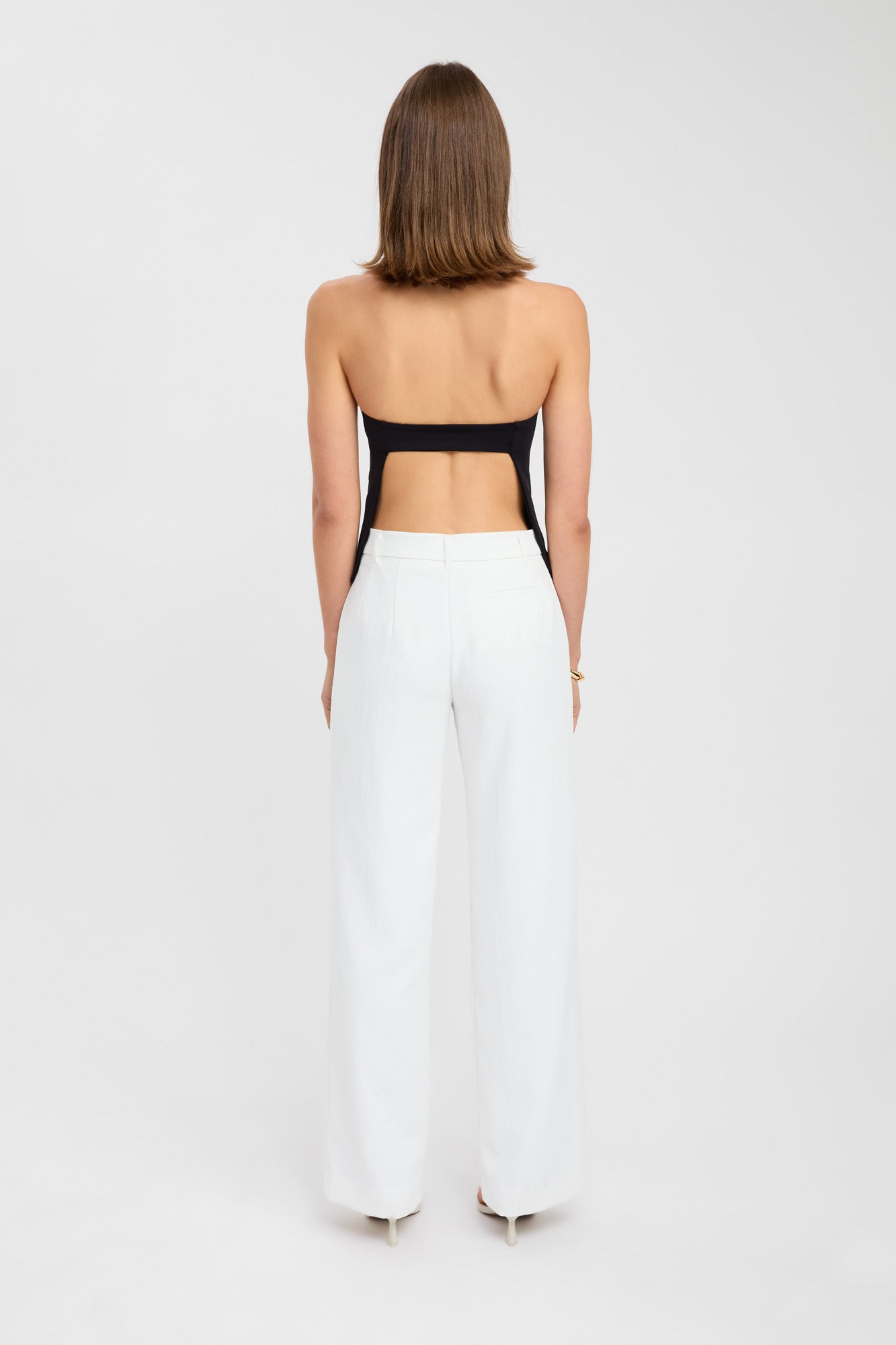 Kaye | Top Negro Minimalista