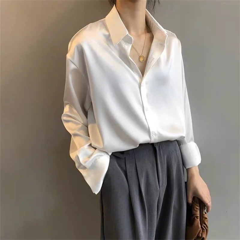 Blusa Elodie I de seda estilizada