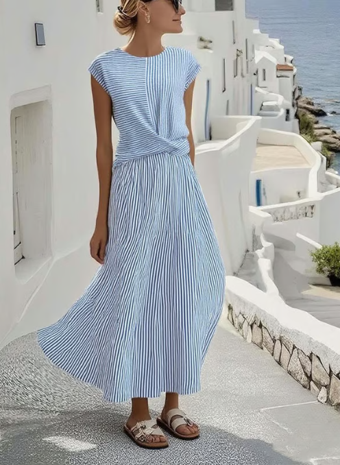 Vestido de lino con cintura retorcida