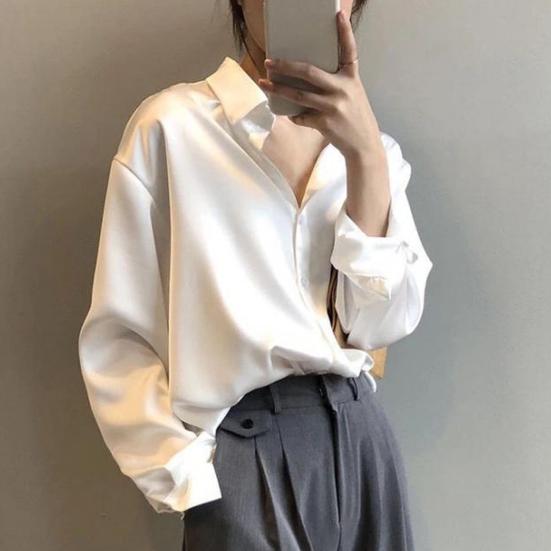 Blusa Elodie I de seda estilizada